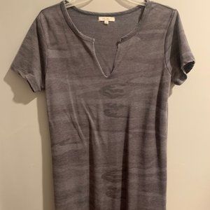 Z SUPPLY CAMO SPLIT NECK DRESS in GREY SIZE SMALL